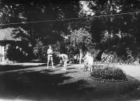 BG697