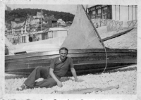BR704
