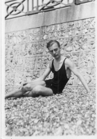 CR981