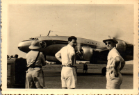 EY427