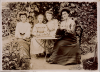 LIV18931