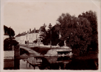 LIV18933