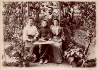 LIV18952