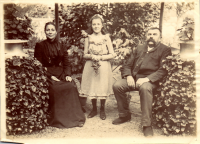 LIV18974