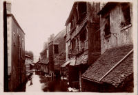 LIV18977