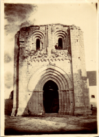 LIV18996