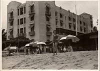 LIV19220